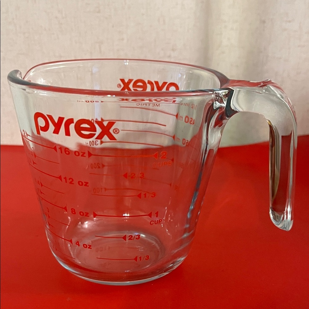 Pyrex Red Marked Glass Measuring 2 Cup